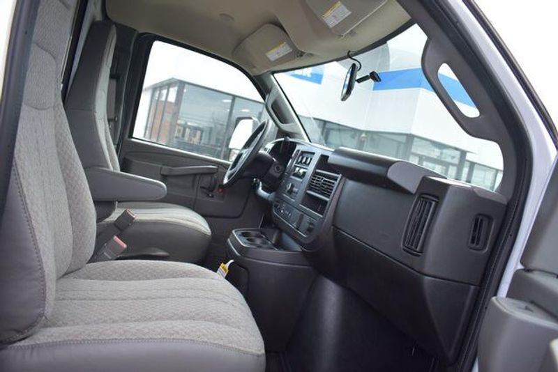 New 2025 Chevrolet Express 3500 Work VanImage 14