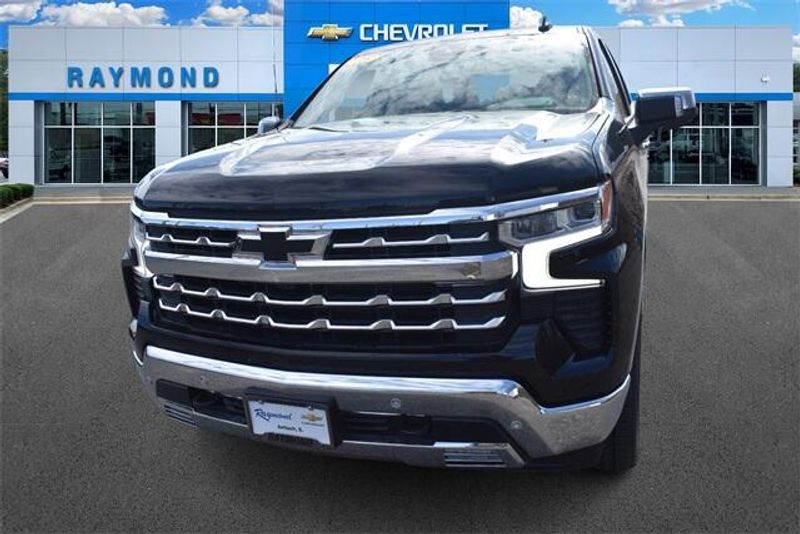 2025 Chevrolet Silverado 1500 LTZImage 7