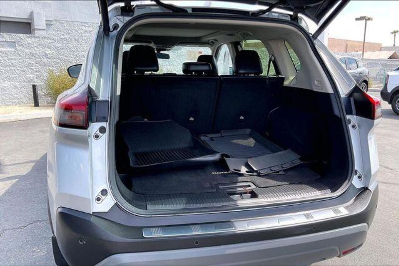 Used 2023 Nissan Rogue SVImage 34
