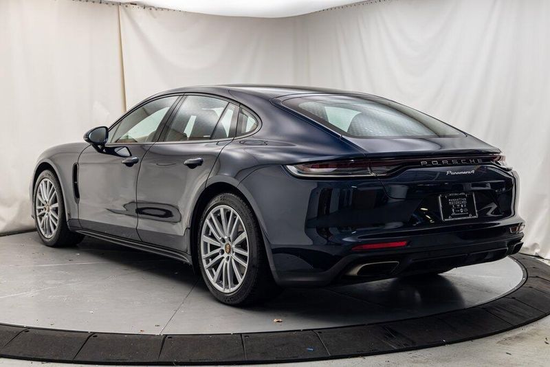 2021 Porsche Panamera 4Image 3