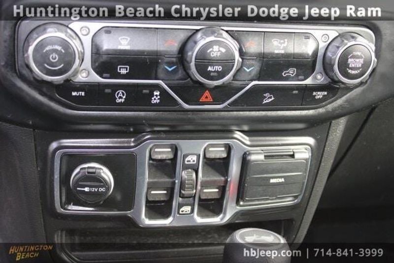 2021 Jeep Wrangler Unlimited IslanderImage 16