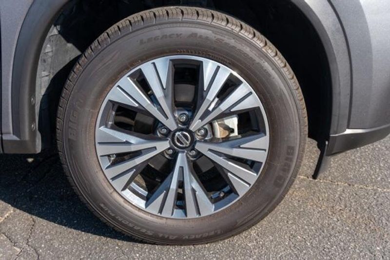 Used 2021 Nissan Rogue SVImage 9