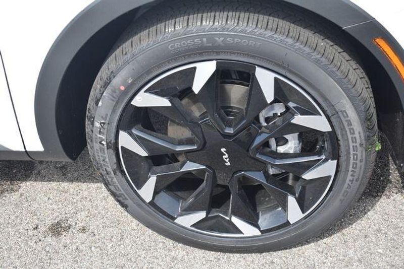 New 2026 Kia Sorento SXImage 12