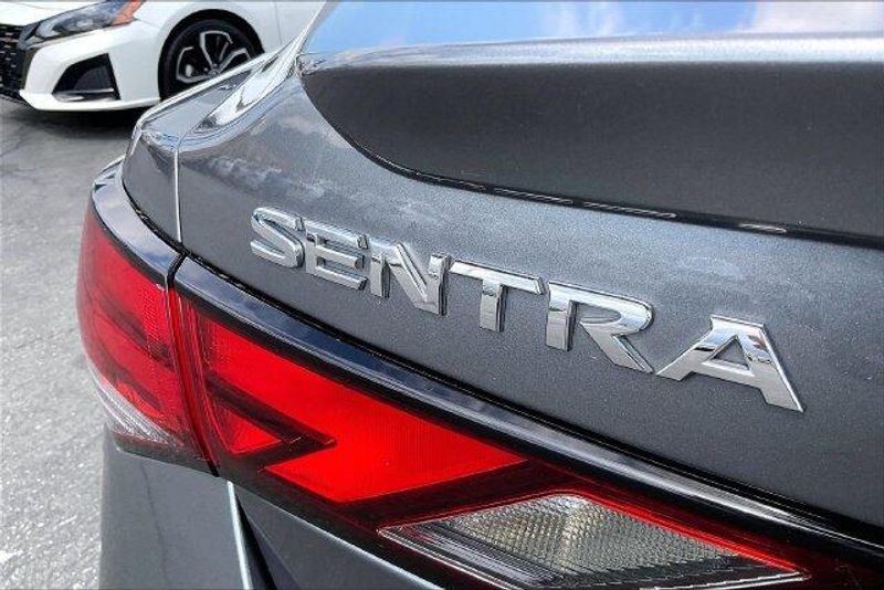 Used 2021 Nissan Sentra SRImage 31
