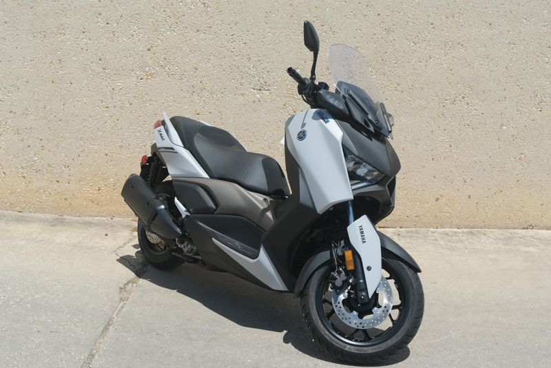 2024 YAMAHA XMAX GRAY 