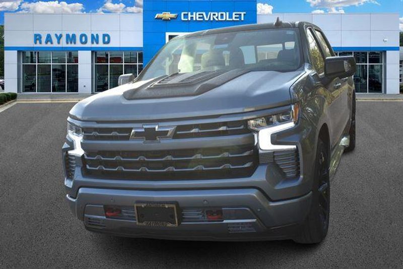New 2025 Chevrolet Silverado 1500 RSTImage 8