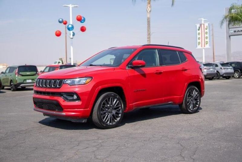 Used 2023 Jeep Compass LimitedImage 3