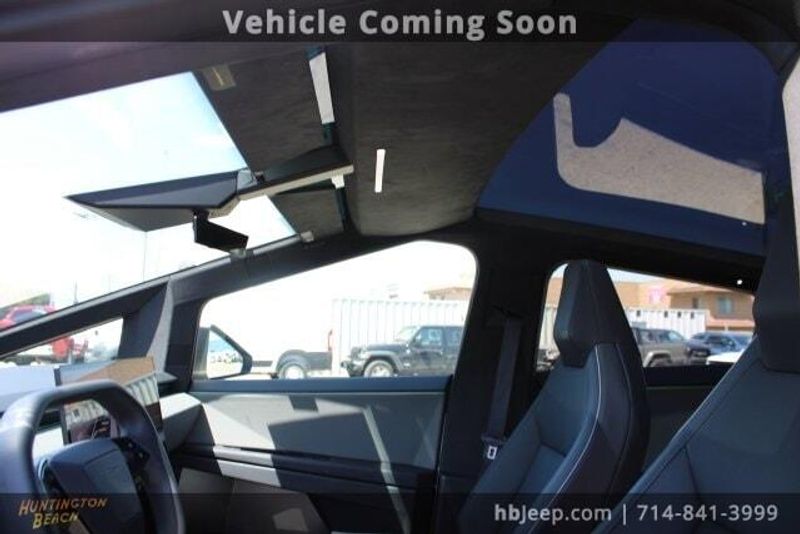 2024 Tesla Cybertruck BaseImage 34