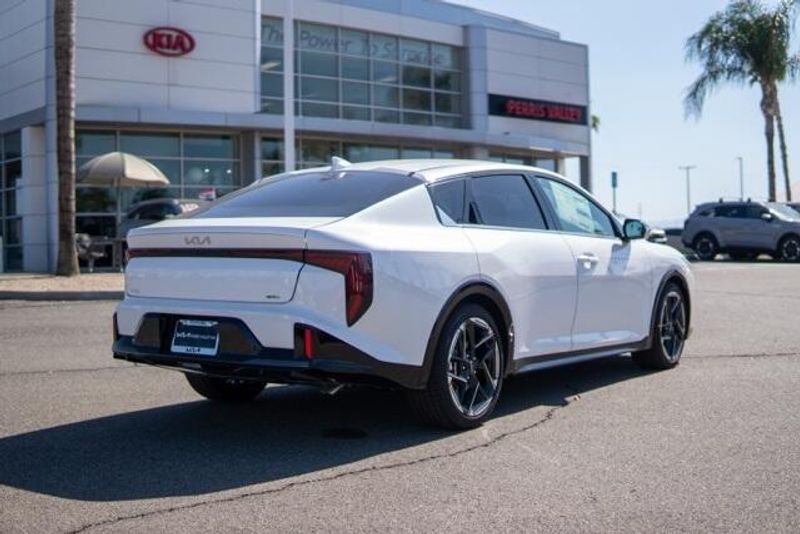 New 2025 Kia K4 GT-LineImage 7