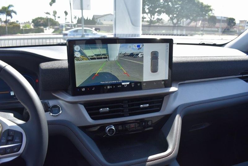 New 2025 Ford Explorer ActiveImage 20
