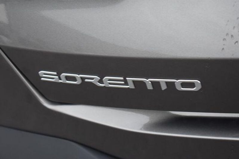 New 2026 Kia Sorento Hybrid EXImage 19