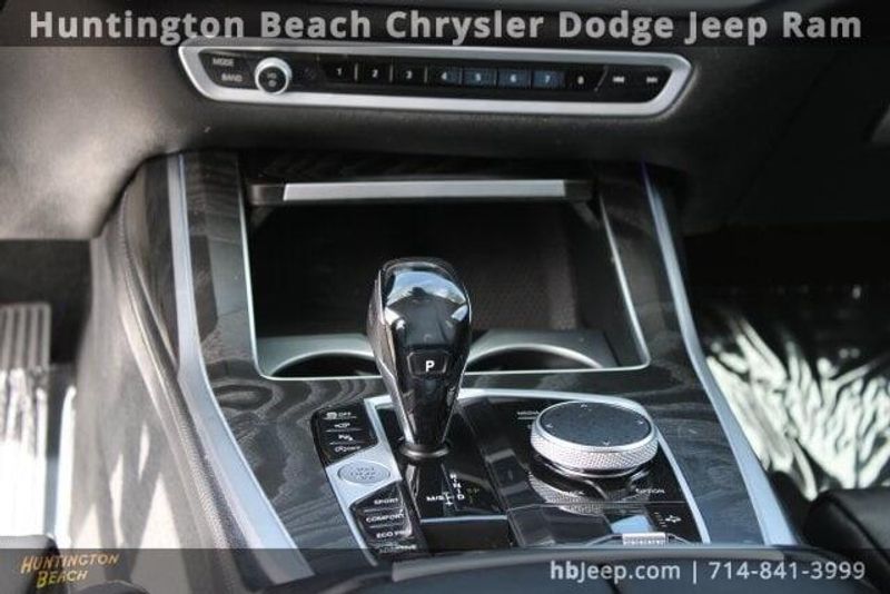 2020 BMW X7 xDrive40iImage 18