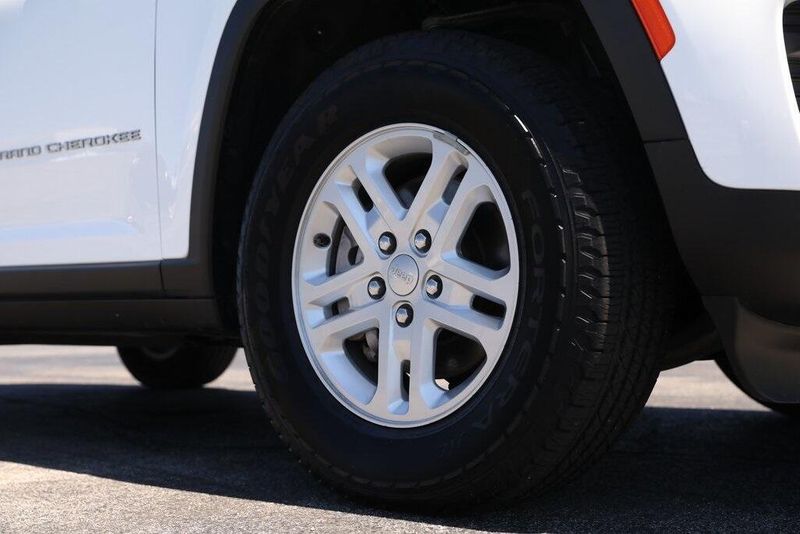 2024 Jeep Grand Cherokee LaredoImage 11