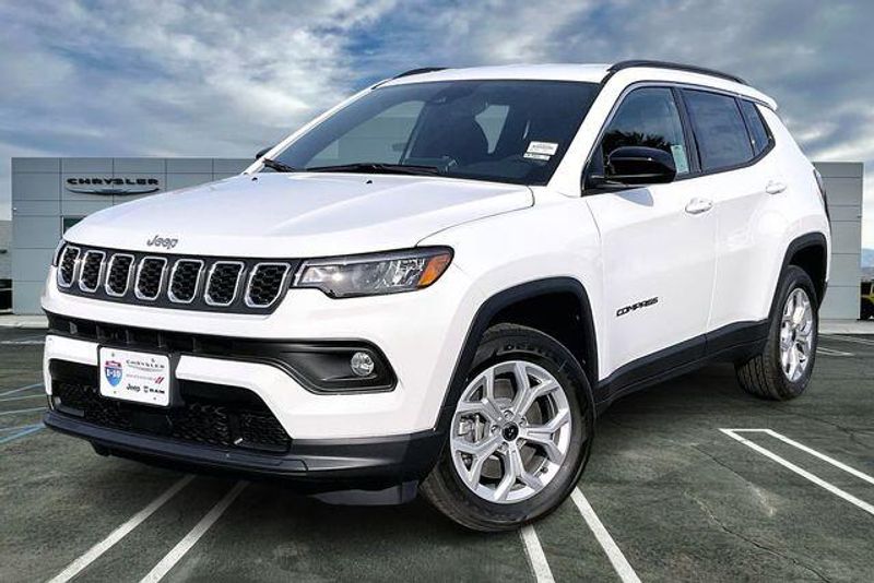 New 2026 Jeep Compass Latitude 4x4Image 1