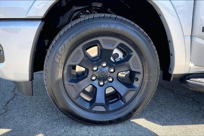 New 2027 RAM 1500 Big Horn Crew Cab 4x4 5