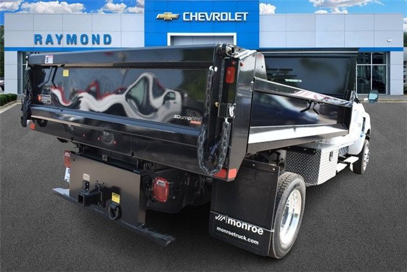 2024 Chevrolet Silverado 4500HD Work TruckImage 3