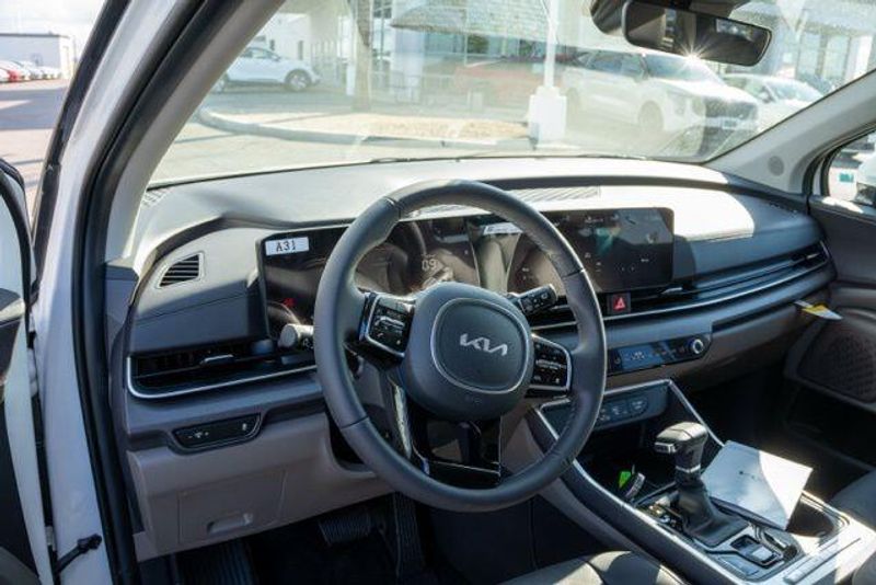 New 2026 Kia Carnival EXImage 10