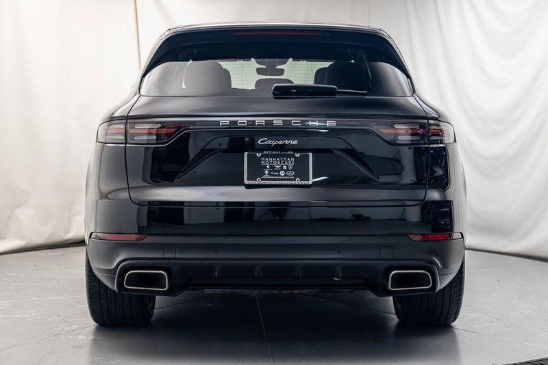 2021 Porsche Cayenne BaseImage 4