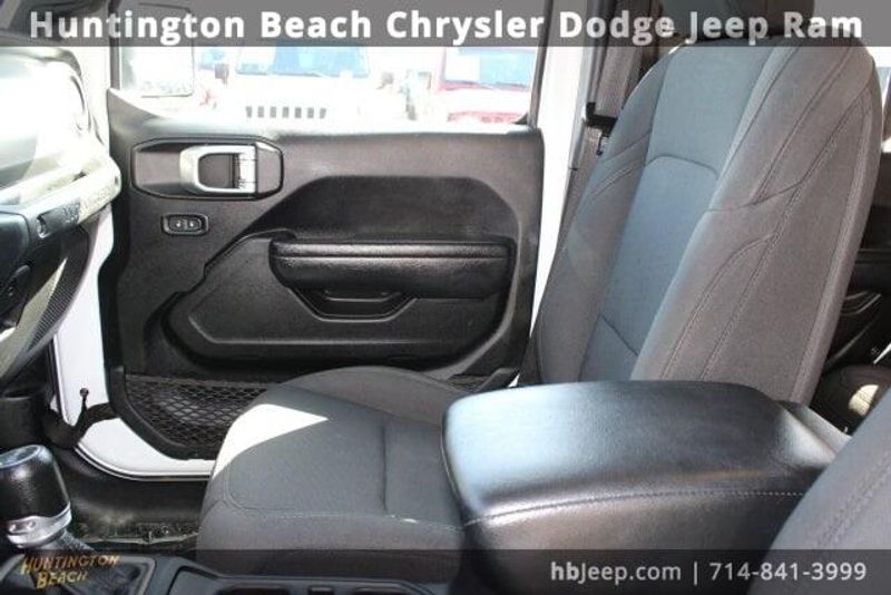 2022 Jeep Wrangler Unlimited WillysImage 29