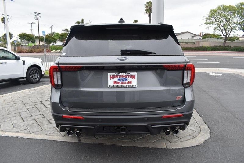 New 2025 Ford Explorer STImage 9