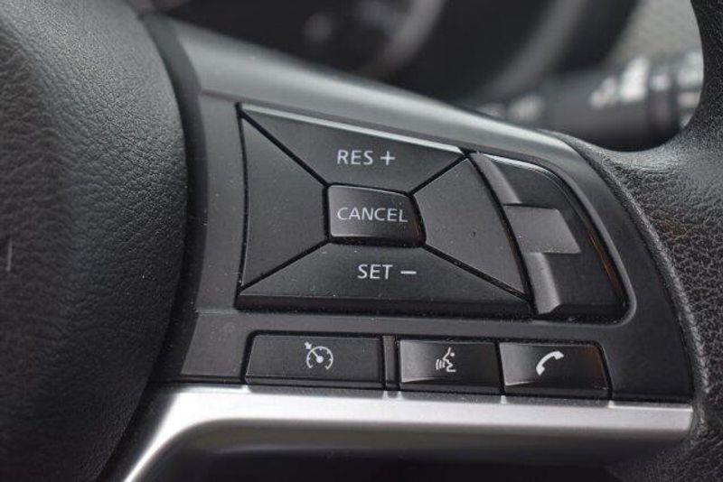 Used 2018 Nissan Kicks SVImage 23