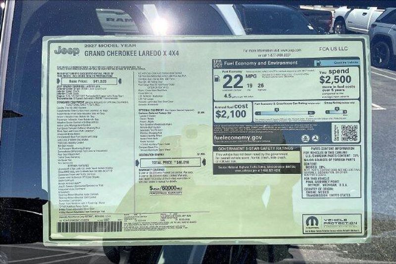 New 2027 Jeep Grand Cherokee Laredo X 4x4Image 16