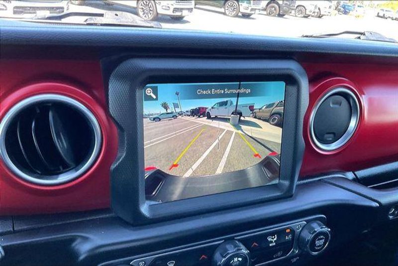 Used 2021 Jeep Gladiator RubiconImage 21