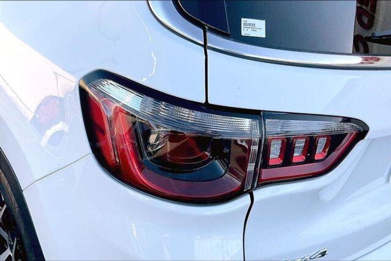 Used 2025 Jeep Compass LimitedImage 28