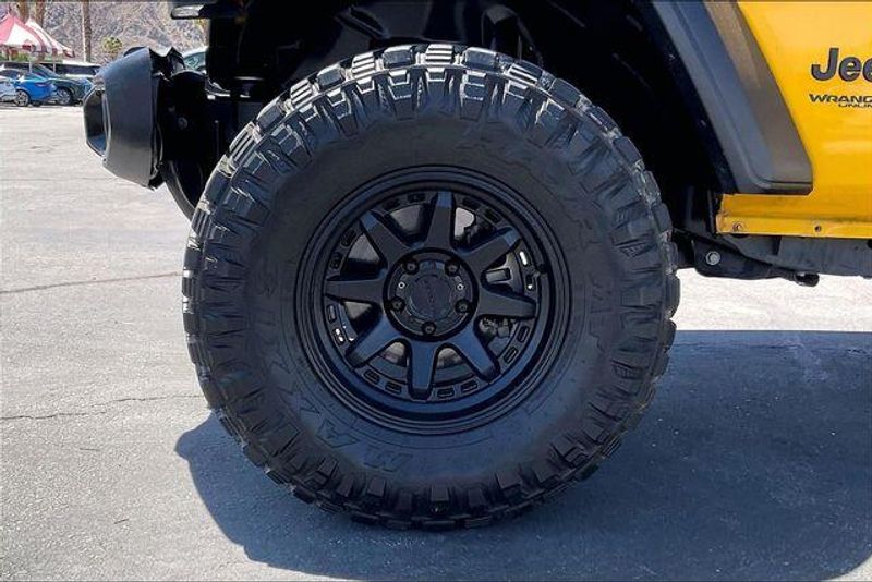 Used 2021 Jeep Wrangler Unlimited WillysImage 8