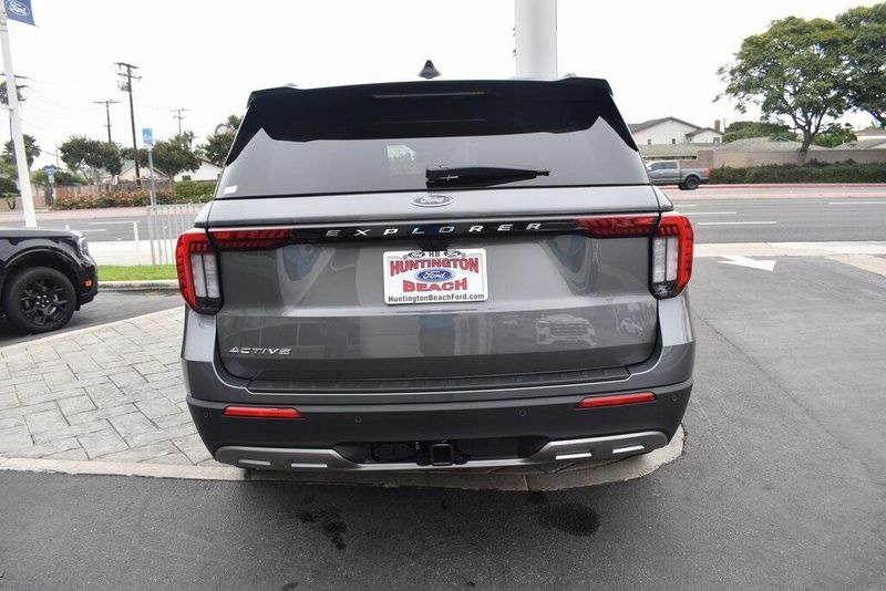New 2025 Ford Explorer ActiveImage 7