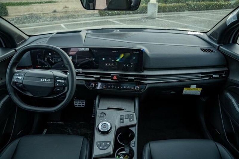New 2026 Kia Sportage Plug-In Hybrid X-Line PrestigeImage 17