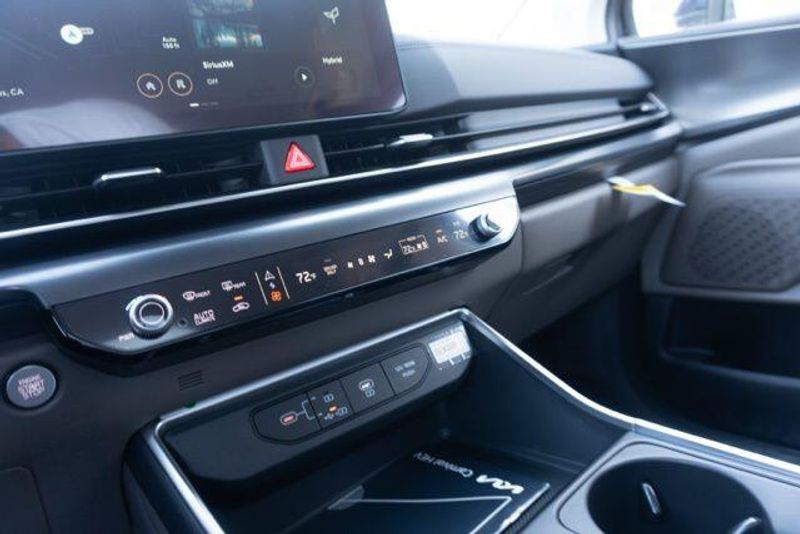 New 2026 Kia Carnival Hybrid LXSImage 19