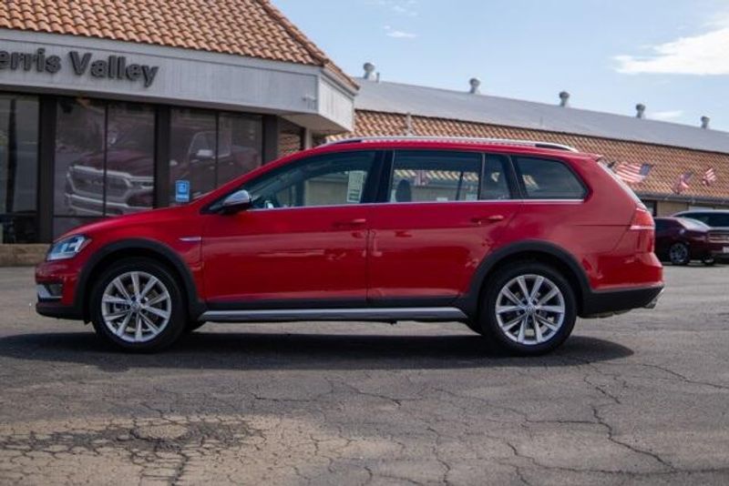 Used 2018 Volkswagen Golf Alltrack TSI SEImage 4