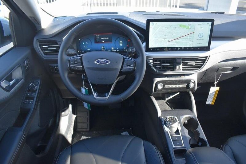 2025 Ford Escape Plug-In Hybrid BaseImage 12