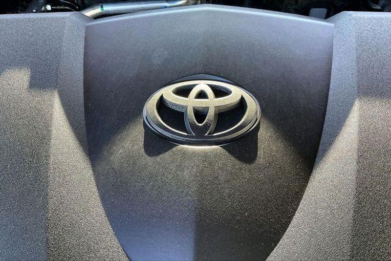 Used 2025 Toyota Camry XSEImage 32