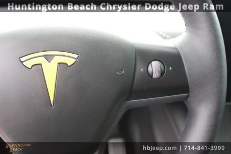 2023 Tesla Model Y Long RangeImage 18