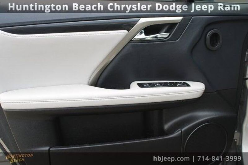 2022 Lexus RX 350Image 10