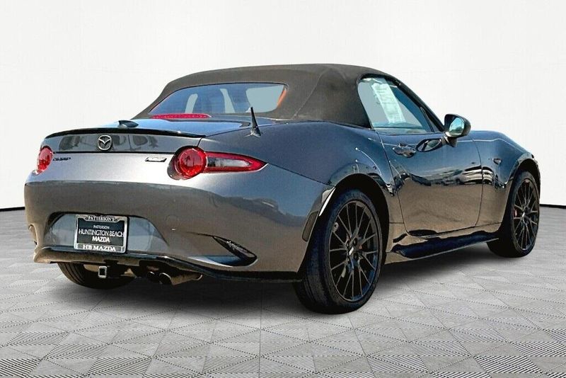 2017 Mazda Miata ClubImage 2