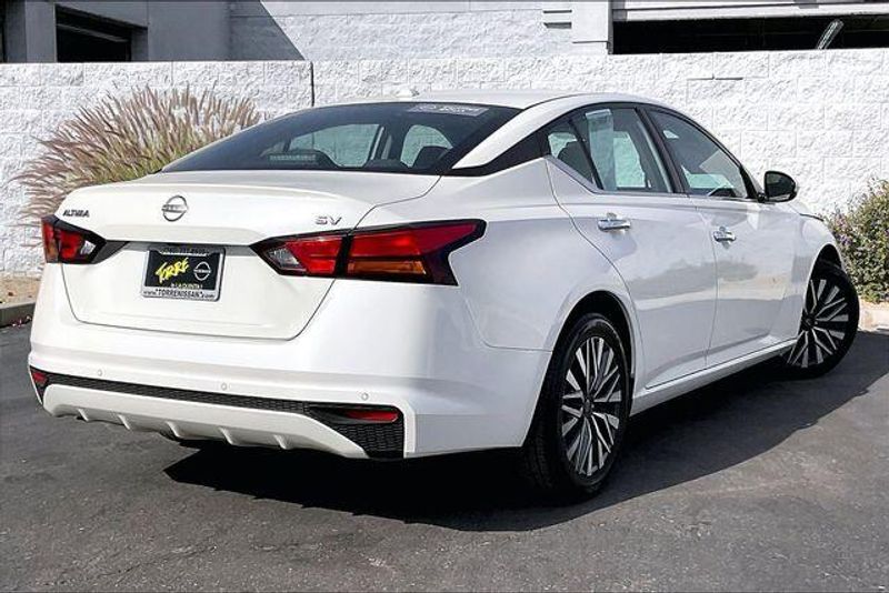Used 2023 Nissan Altima 2.5 SVImage 13