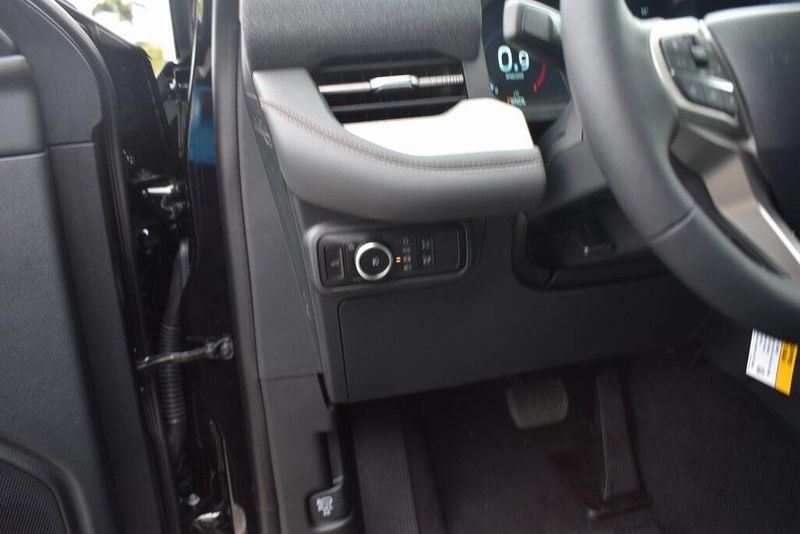 New 2025 Ford Explorer ActiveImage 16