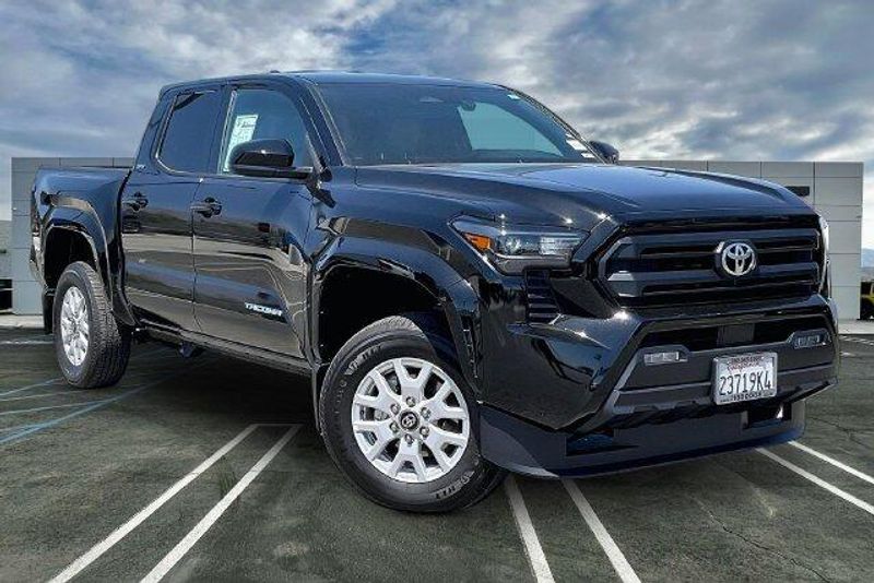 Used 2026 Toyota Tacoma SR5Image 12