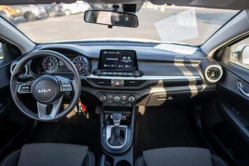2022 Kia Forte LXSImage 14