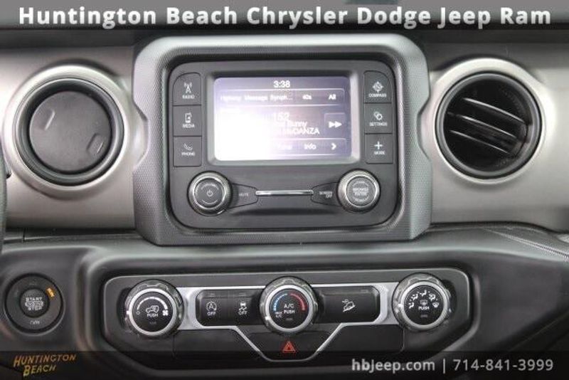 2021 Jeep Wrangler Unlimited WillysImage 14