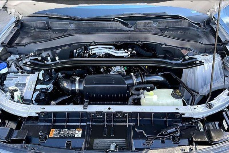 Used 2025 Ford Explorer STImage 9
