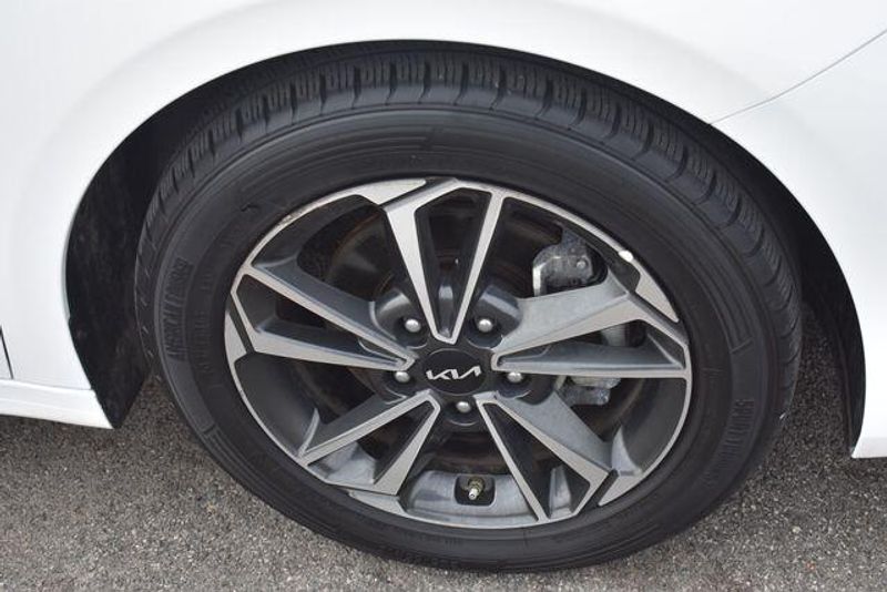 Used 2023 Kia Forte LXSImage 12