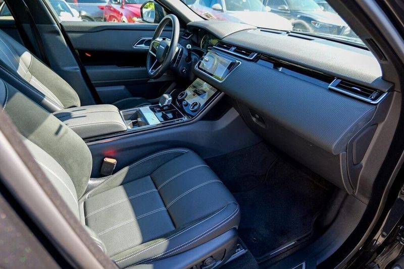 2022 Land Rover Range Rover Velar P250 R-Dynamic S photo 33