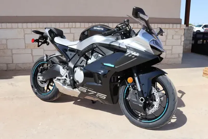 2025 CFMOTO 675 SS NEBULA BLACK 