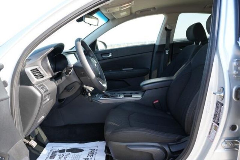 Used 2019 Kia Optima LXImage 11