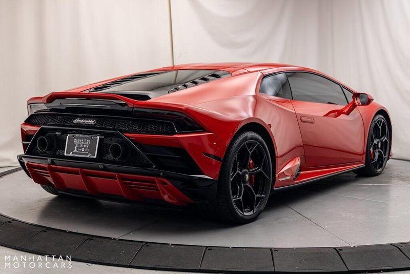 2020 Lamborghini Huracan EVO BaseImage 5