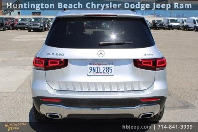 2021 Mercedes-Benz GLB 250Image 5